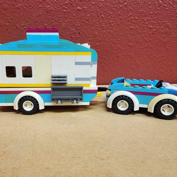 LEGO FRIENDS: Summer Caravan (41034) with Instructions and mini characters - Picture 2 of 11